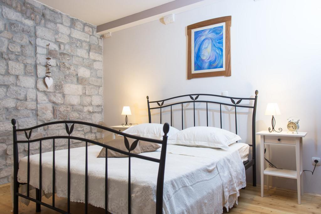 Apartment Capo Residence - Old Town - Parking Трогир Екстериор снимка