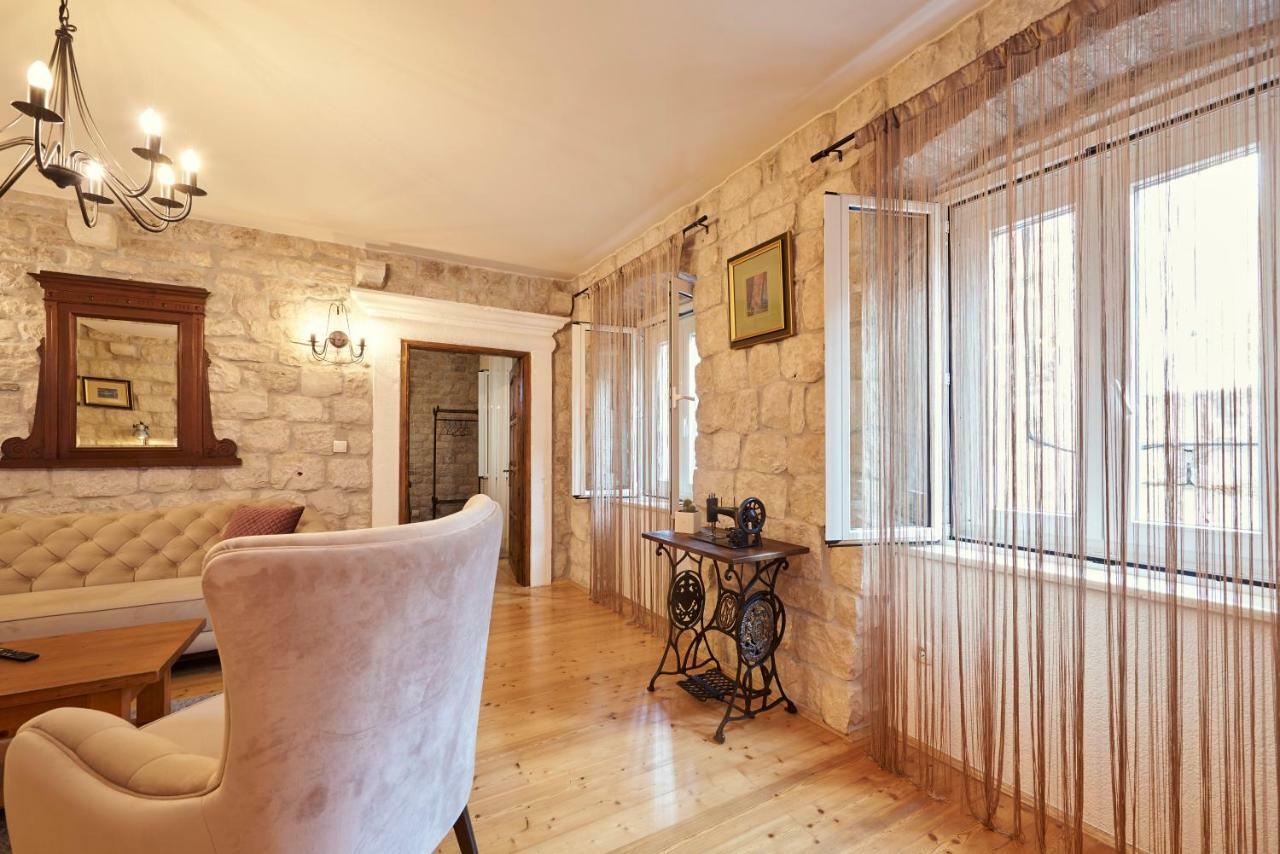 Apartment Capo Residence - Old Town - Parking Трогир Екстериор снимка