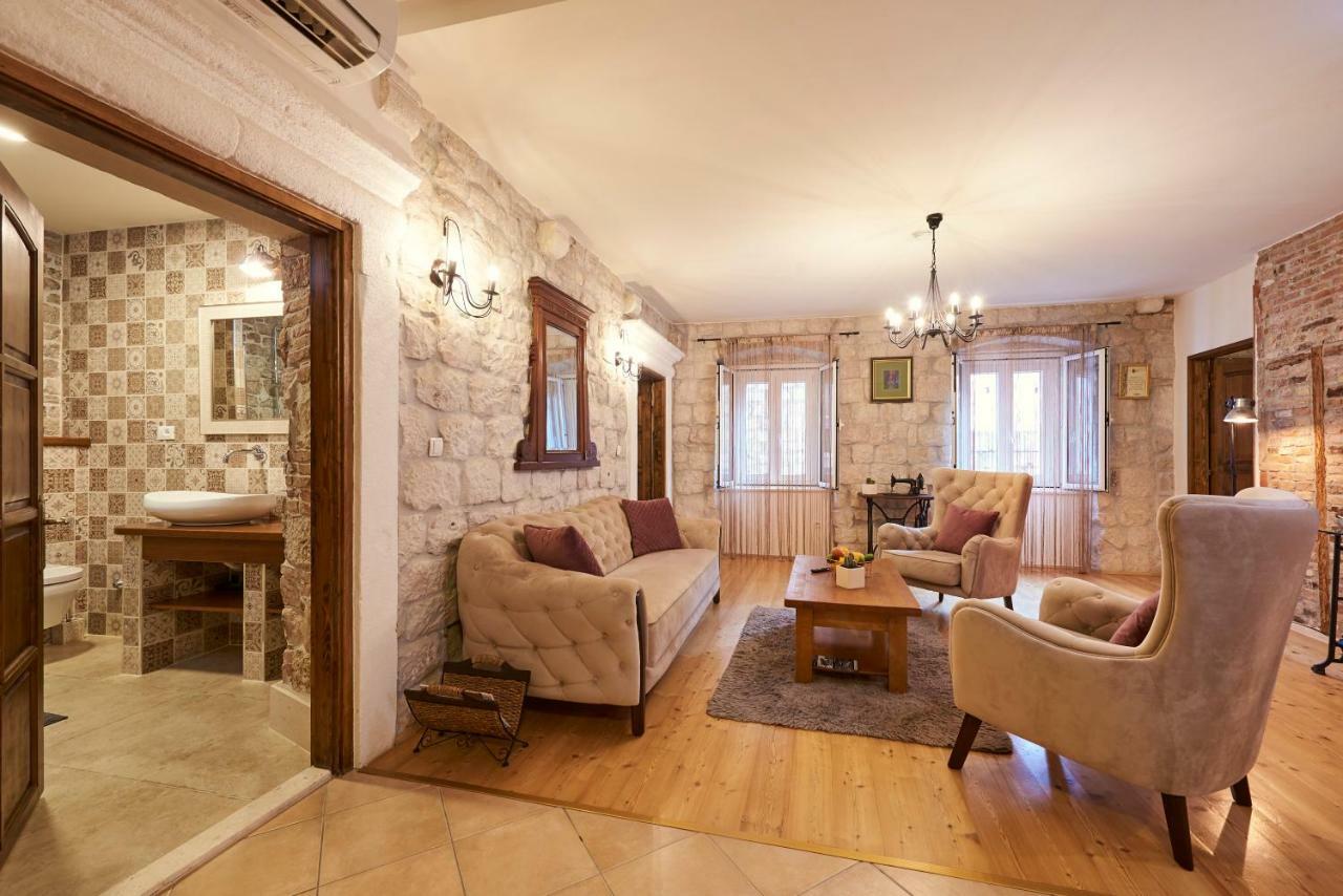 Apartment Capo Residence - Old Town - Parking Трогир Екстериор снимка