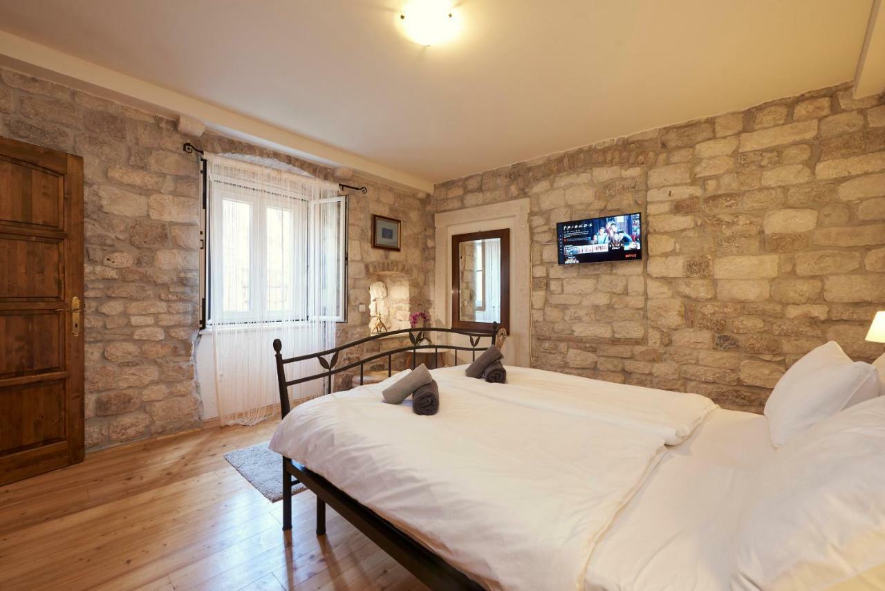 Apartment Capo Residence - Old Town - Parking Трогир Екстериор снимка