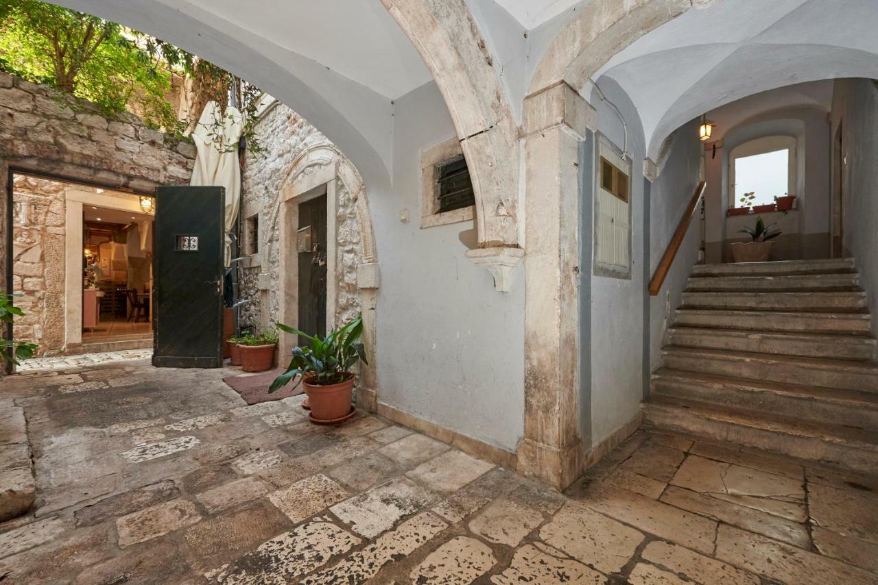 Apartment Capo Residence - Old Town - Parking Трогир Екстериор снимка