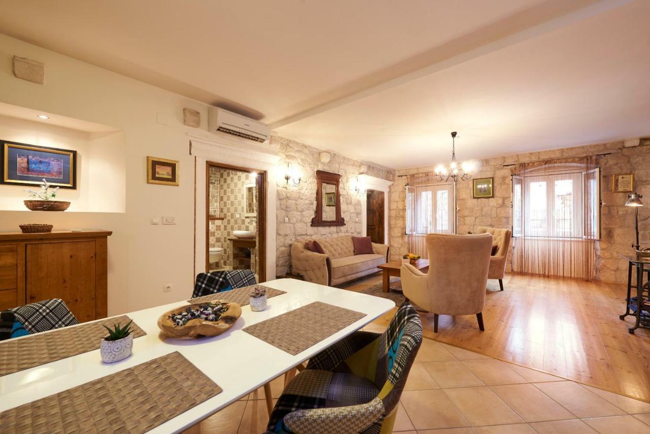 Apartment Capo Residence - Old Town - Parking Трогир Екстериор снимка