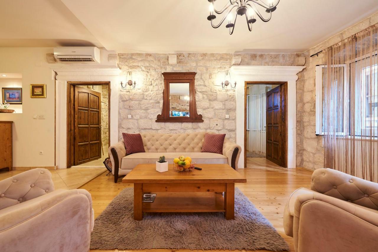 Apartment Capo Residence - Old Town - Parking Трогир Екстериор снимка